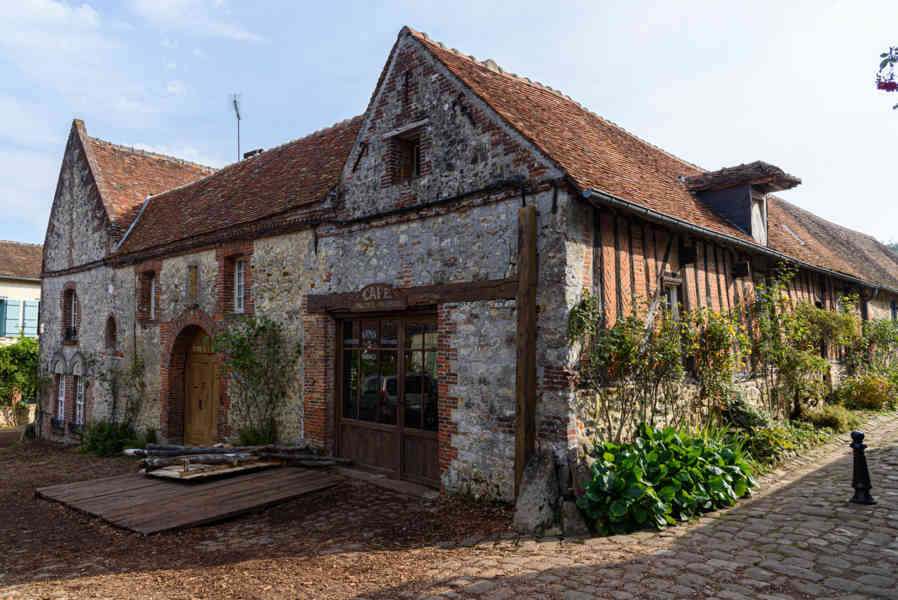 Francia - Gerberoy 06.jpg